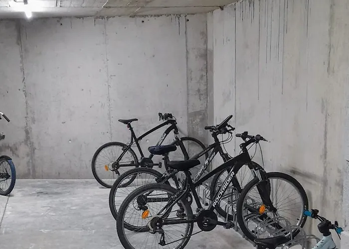 White Design * 阿威罗